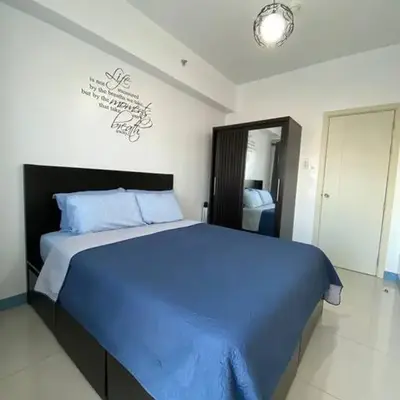 A Cozy 2 Bedroom Unit with a Parking at Tower 2 South Residences SM Southmall