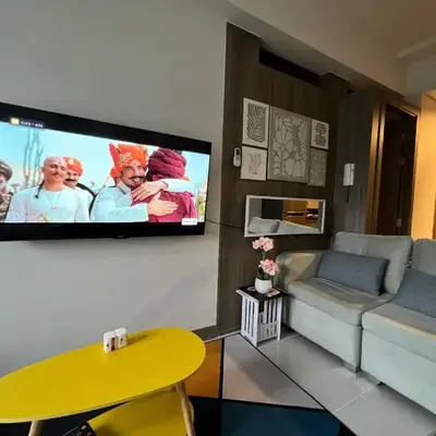 Beautiful 1bed condo Nr Airport