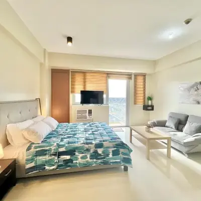 Luxury Hotel Type Condo Near NAIA Manila Airport