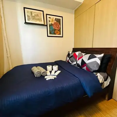 1 Bedroom with balcony Near Airport Bgc Taguig City
