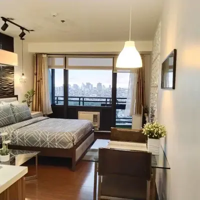 Gramercy Residences studio with Balcony Netflix
