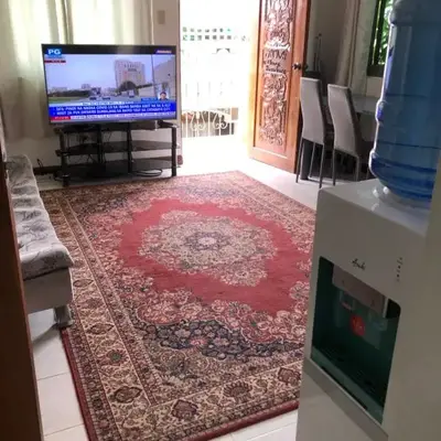 THE MANSION - BACKPACKERS Near AIRPORT