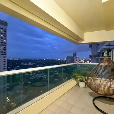 Family size Staycation in Makati with new year's firework balcony view
