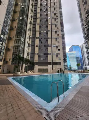 Gallery image of Enjoy BGC Sunset and Golf Course View 2 BR Loft with 100mbps Internet Connection in Manila