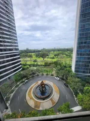 Gallery image of Enjoy BGC Sunset and Golf Course View 2 BR Loft with 100mbps Internet Connection in Manila