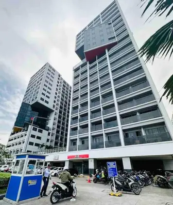 Gallery image of MALL Of ASIA-P00L Fr0nt- NEW 1 BR Condo with Balc0ny at Sh0re2 in Manila