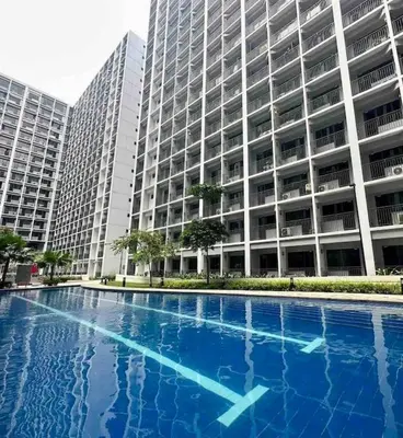 Gallery image of MALL Of ASIA-P00L Fr0nt- NEW 1 BR Condo with Balc0ny at Sh0re2 in Manila