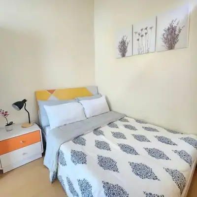 BGC Fresh & Cozy Studio near Burgos Circle with Fast Internet Connection