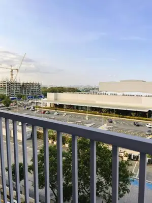 Gallery image of SM Southmall condo 2br unit with mall view 709 in Manila