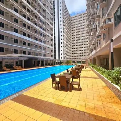 Acellyne's Suites at Green 2 Residences with Netflix!