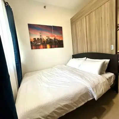 Modern 1-BR Condo Unit